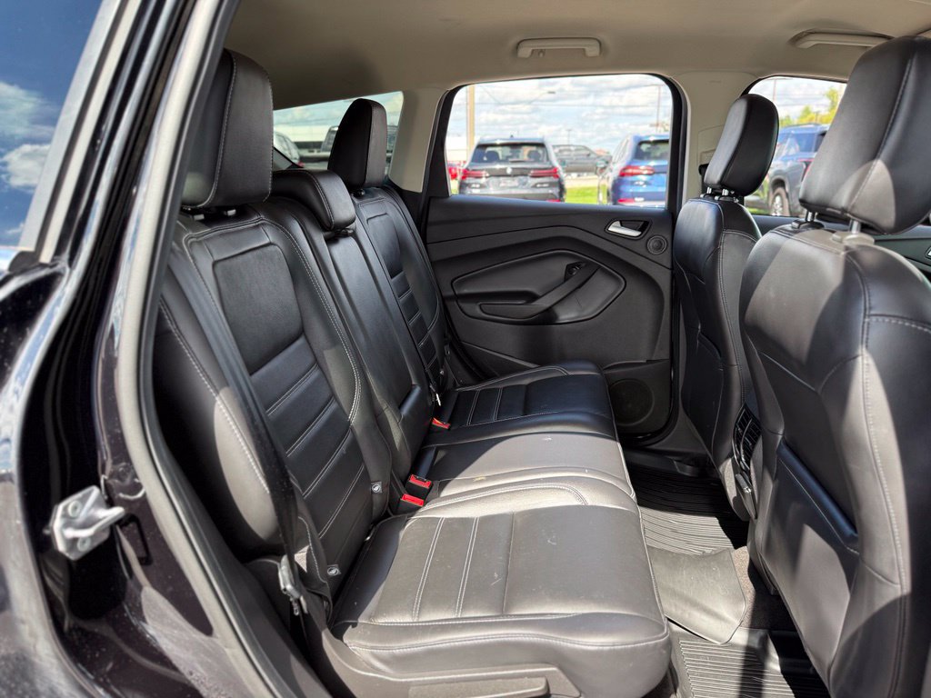 Used 2019 Ford Escape Titanium AWD/4WD image 17