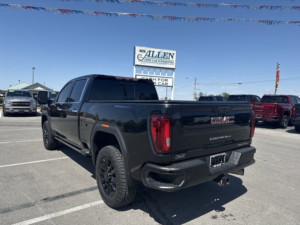 Used 2023 GMC Sierra 2500 Denali w/ Denali Black Diamond Edition AWD/4WD image 12