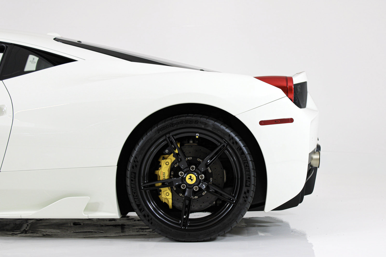 Used 2015 Ferrari 458 Speciale Coupe RWD image 5