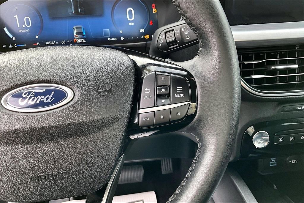 Certified 2023 Ford Escape Platinum w/ Premium Technology Package image 18