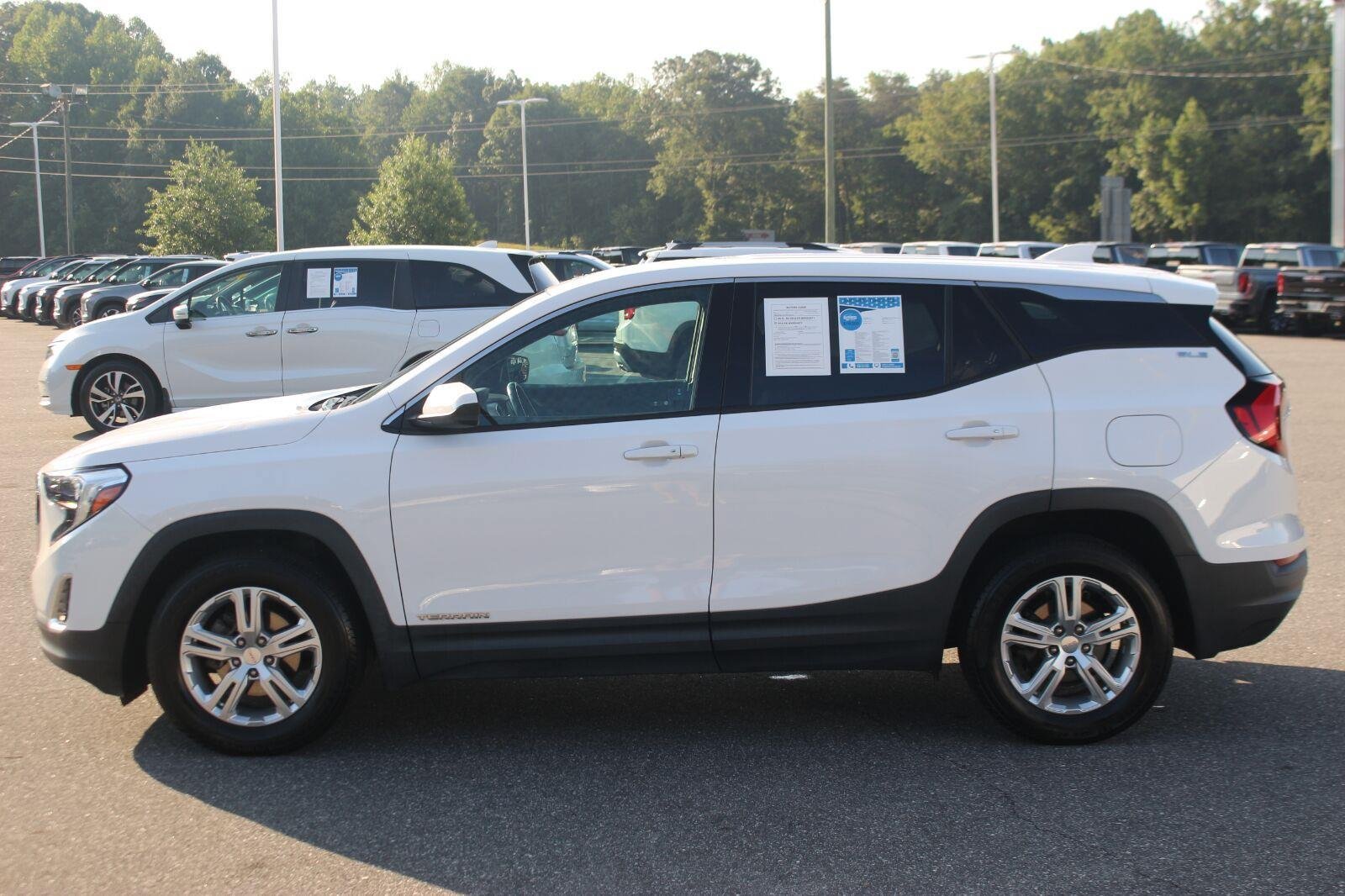 Used 2020 GMC Terrain SLE FWD image 3
