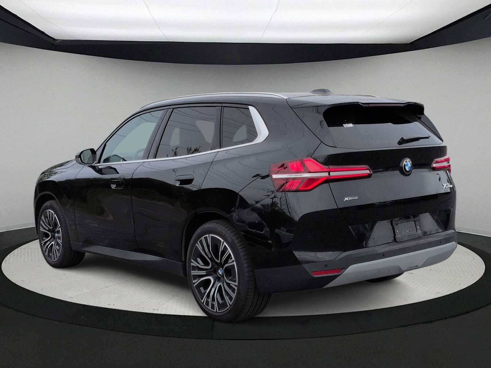 Used 2025 BMW X3 xDrive30i w/ Premium Package AWD/4WD image 6