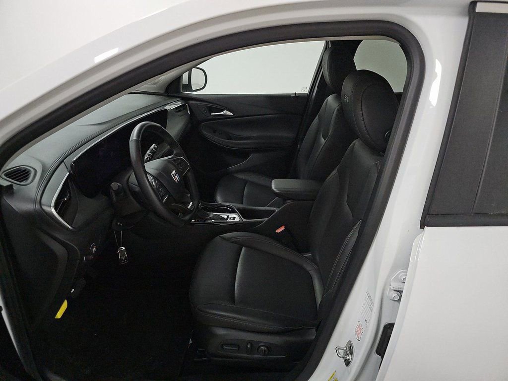 Used 2024 Buick Encore GX Sport Touring w/ Comfort Package image 5