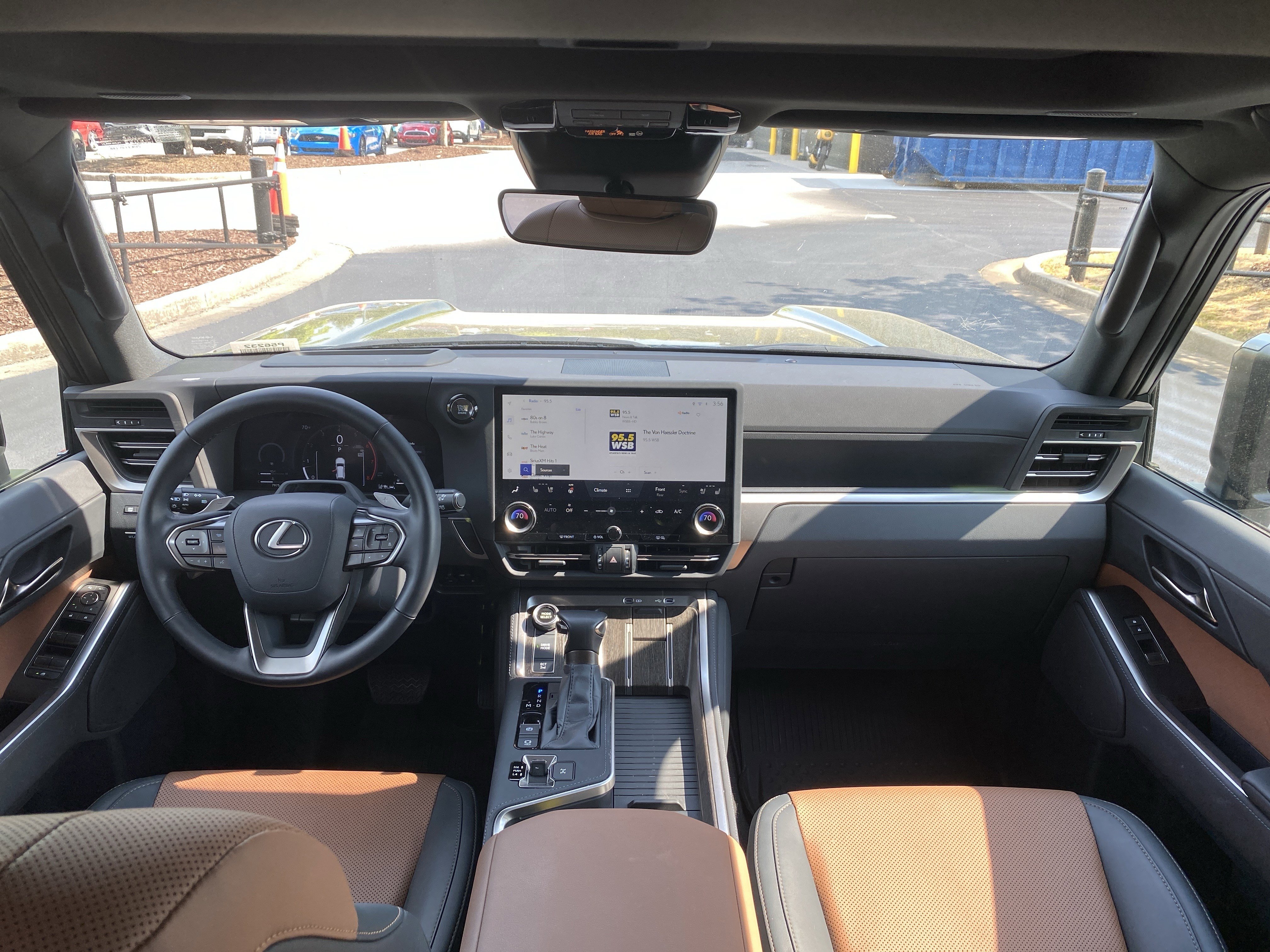 Used 2025 Lexus GX 550 w/ Accessory Package (2T) AWD/4WD image 72