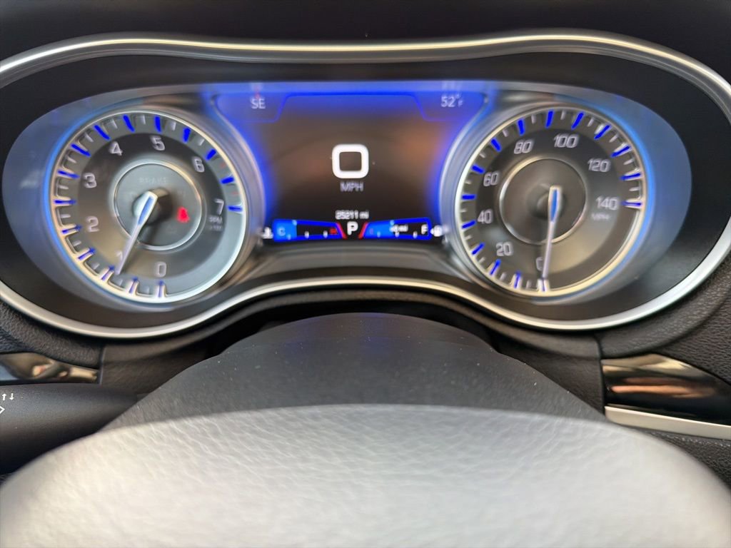 Used 2023 Chrysler 300 Touring image 29