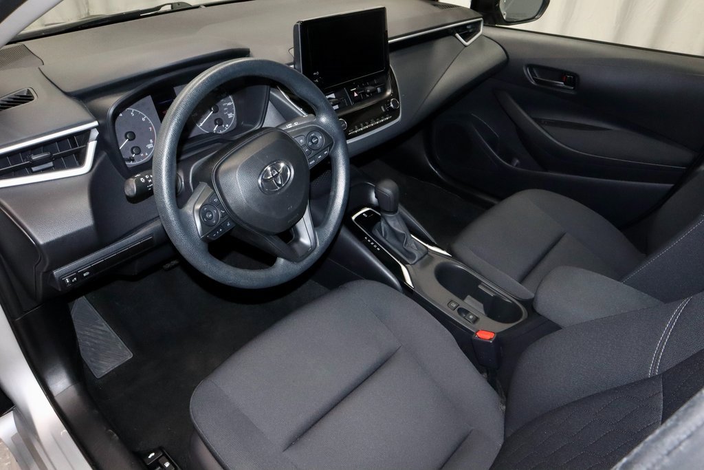 Used 2025 Toyota Corolla LE image 25