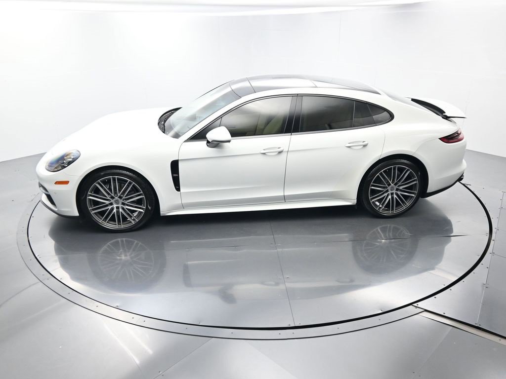 Used 2018 Porsche Panamera 4S image 31