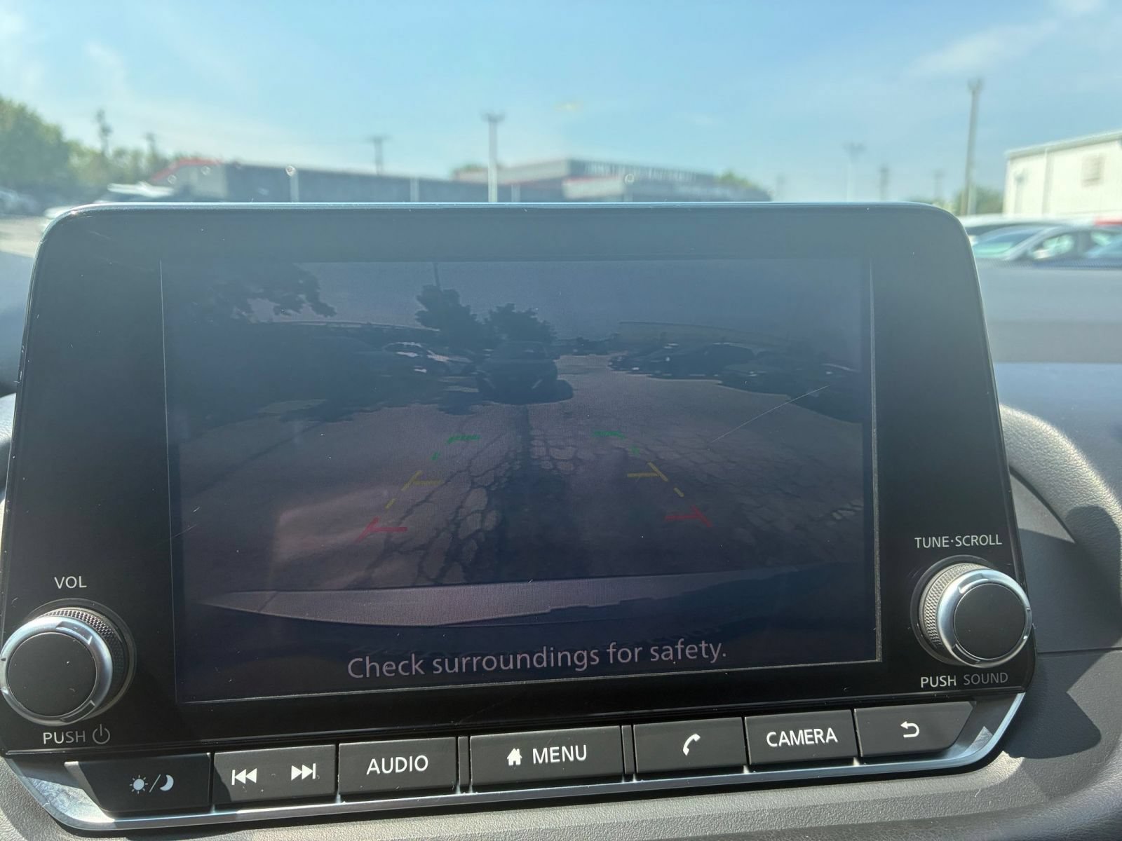 Used 2025 Nissan Rogue SV AWD/4WD image 16