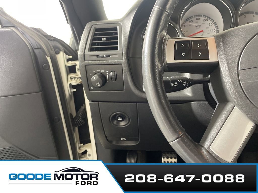 Used 2009 Dodge Challenger R/T image 11