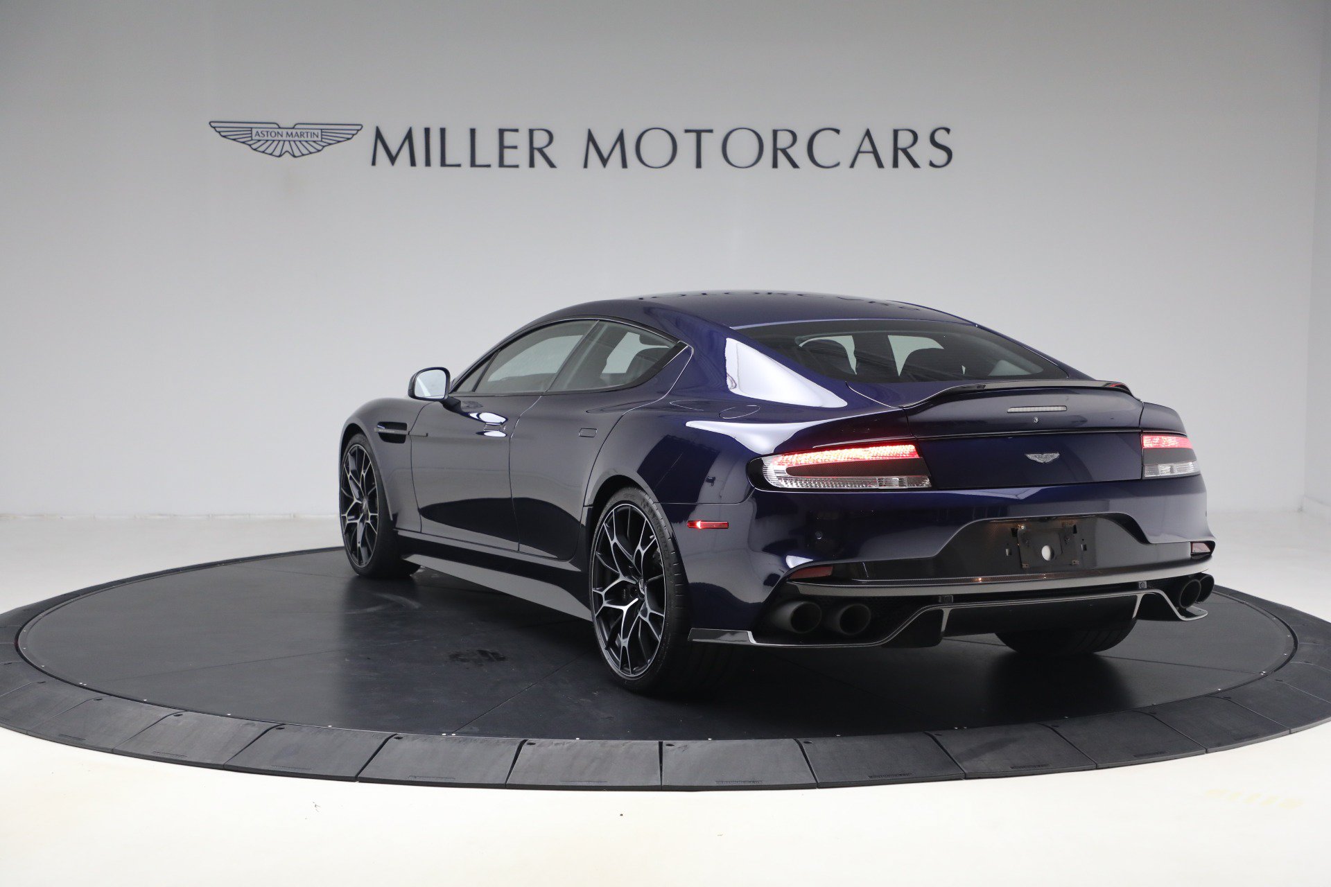Used 2019 Aston Martin Rapide AMR RWD image 5