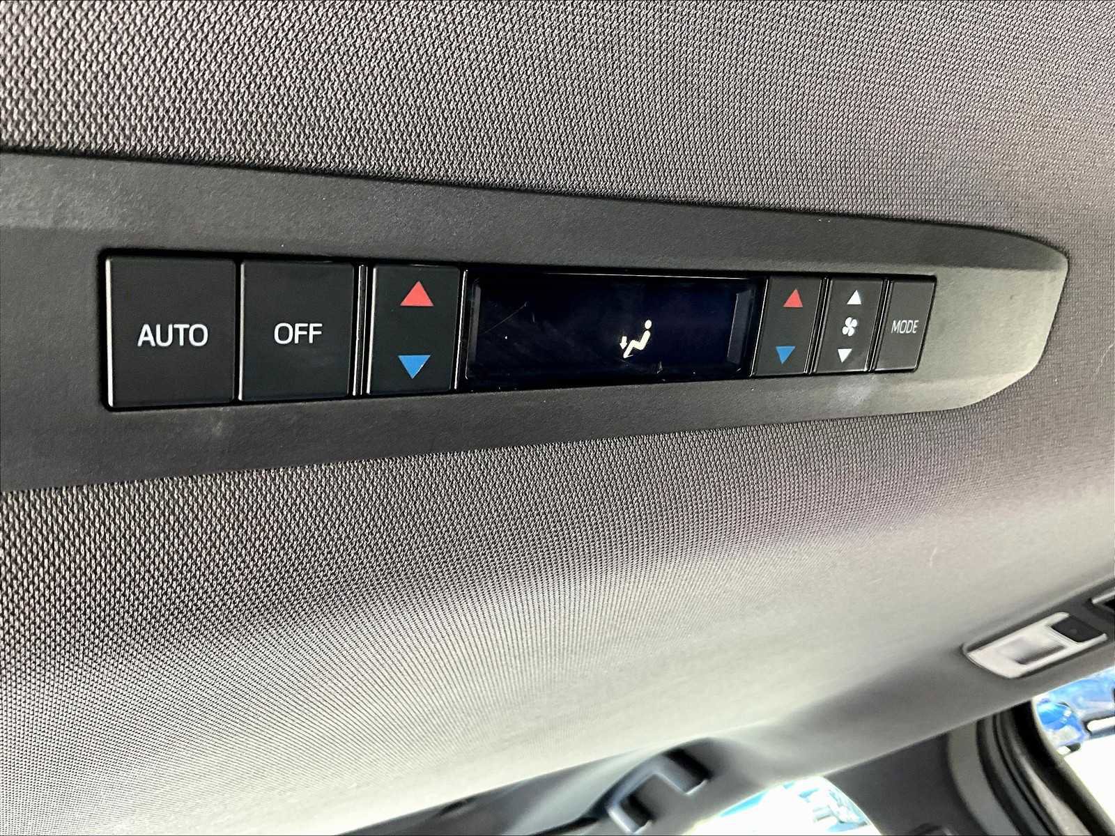 Used 2021 Toyota Sienna XSE image 29