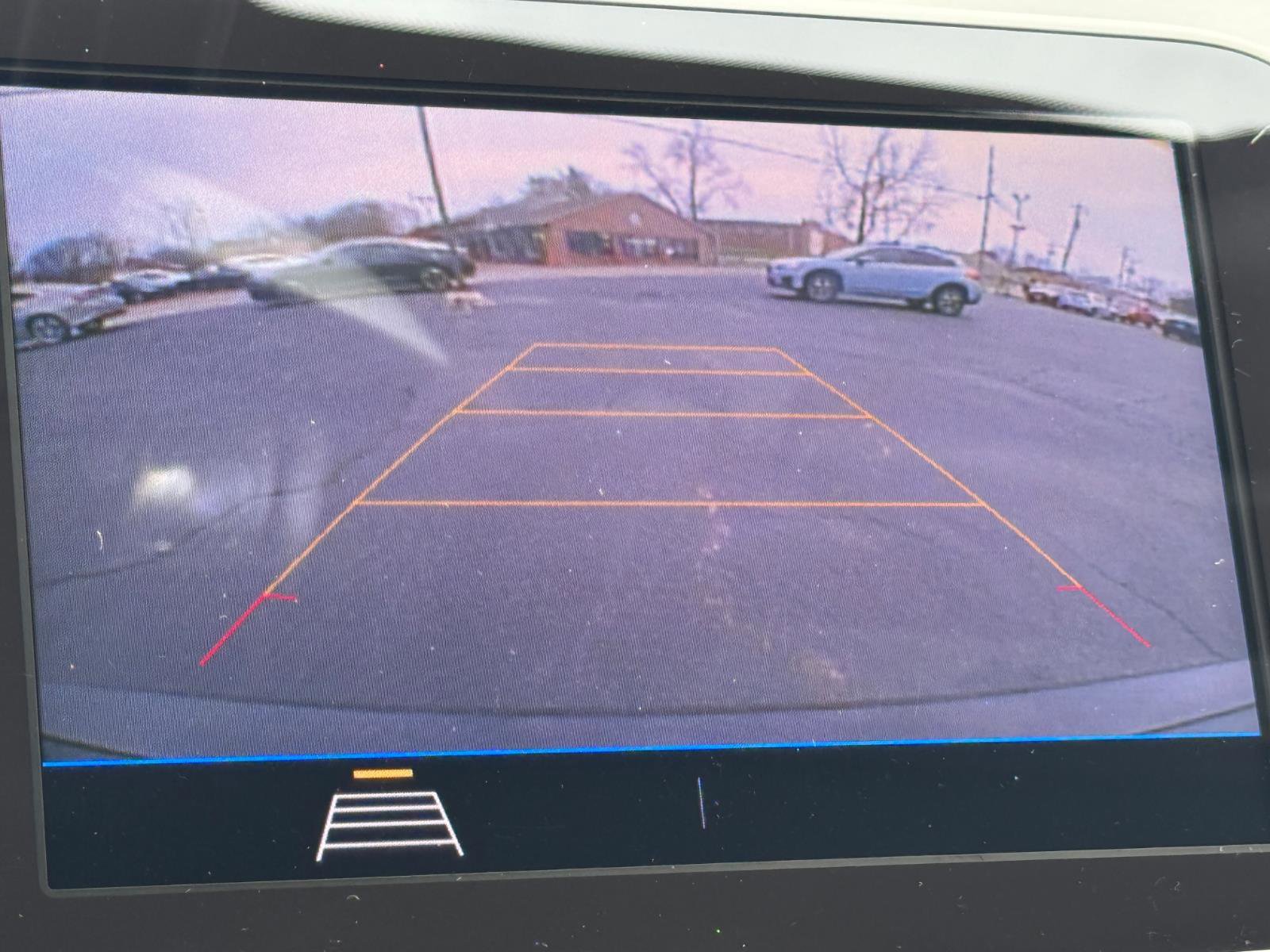 Used 2019 Chevrolet Malibu LT image 16