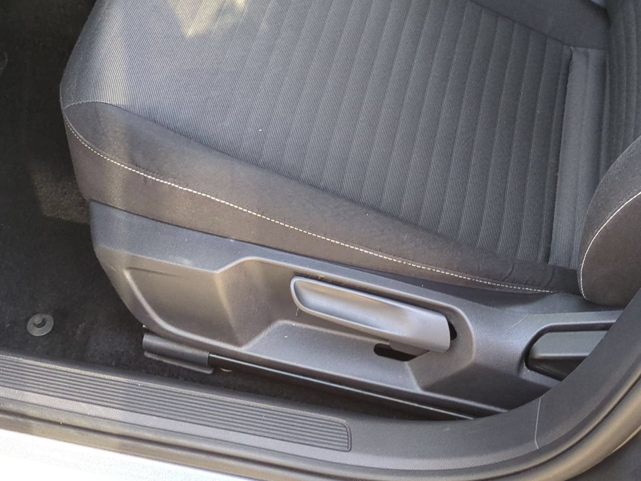 Used 2025 Volkswagen Jetta S FWD image 31