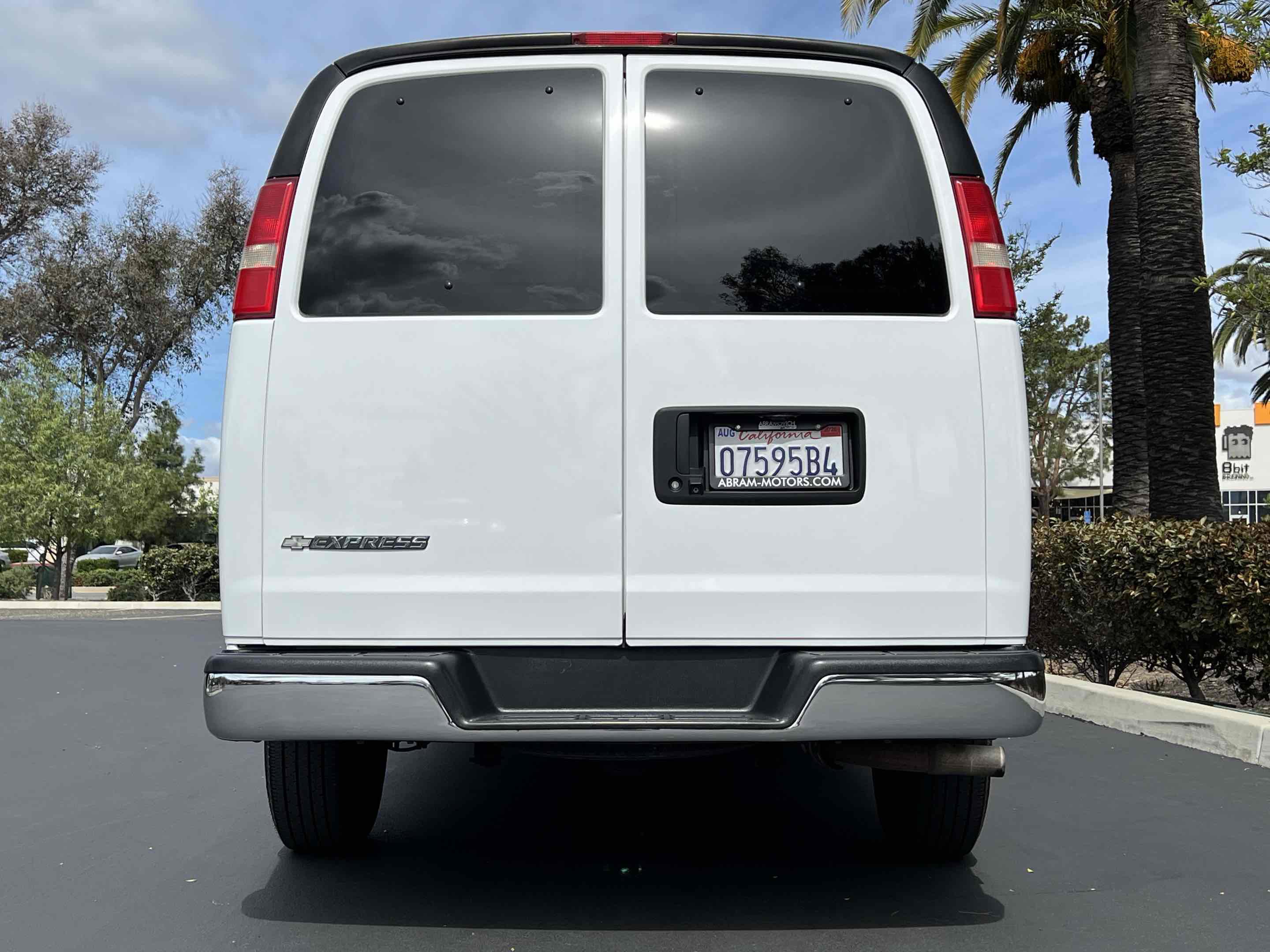 Used 2018 Chevrolet Express 3500 LT w/ LT Preferred Equipment Group RWD image 44