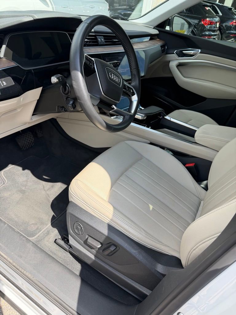 Used 2019 Audi e-tron Premium Plus AWD/4WD image 2