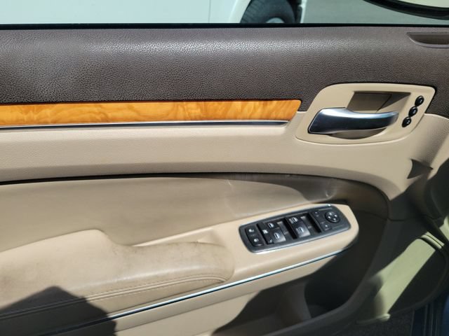 Used 2013 Chrysler 300 C RWD image 16