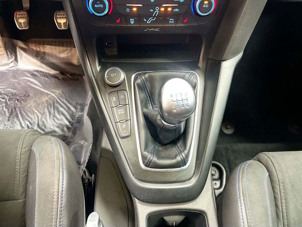 Used 2017 Ford Focus RS AWD/4WD image 17