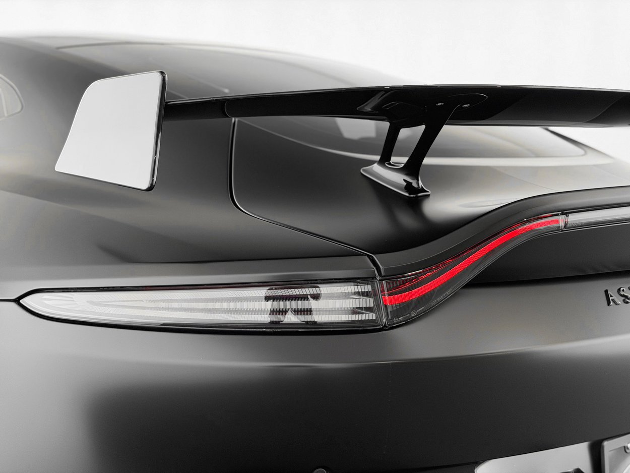 Used 2022 Aston Martin V8 Vantage Coupe image 48