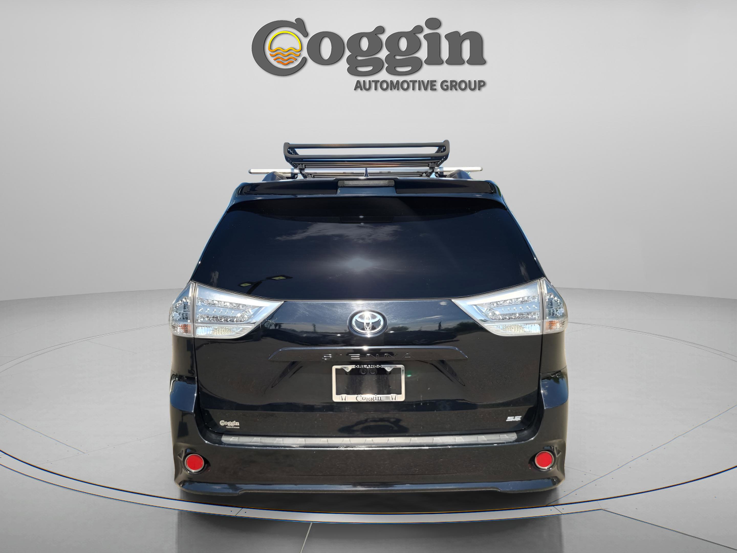 Used 2018 Toyota Sienna SE FWD image 5