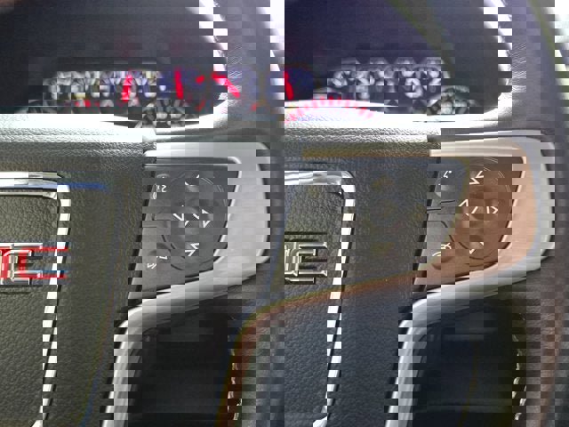 Used 2015 GMC Yukon XL SLT w/ Open Road Package image 29