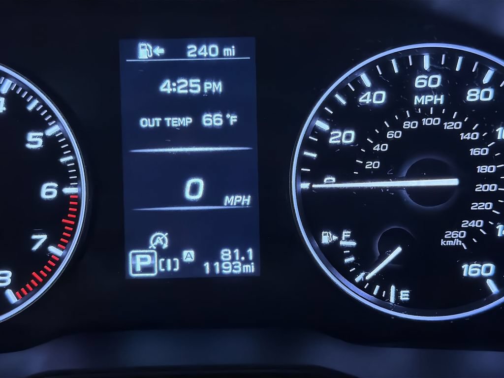 Used 2025 Subaru Crosstrek 2.5i Premium AWD/4WD image 23