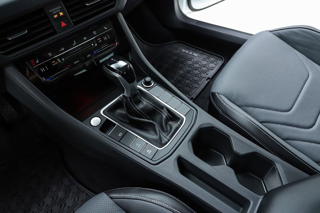 New 2026 Volkswagen Jetta SEL FWD image 24