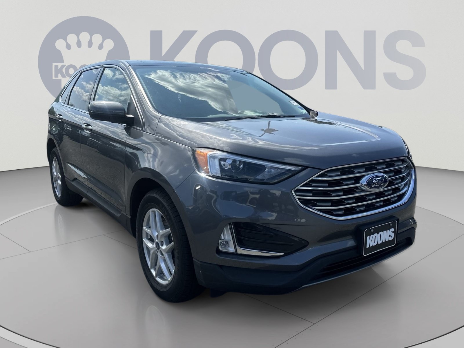 Certified 2022 Ford Edge SEL w/ Convenience Package AWD/4WD image 2