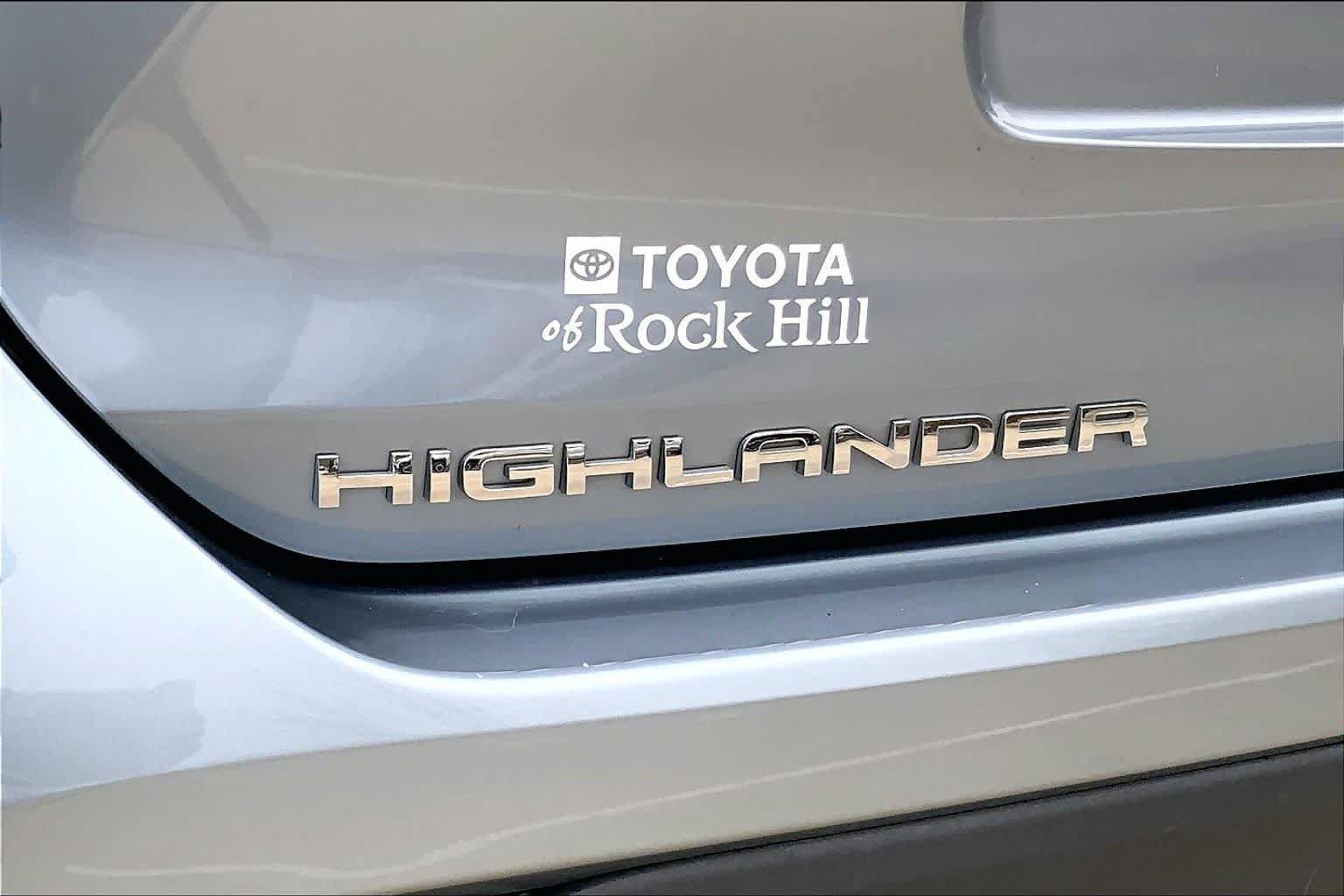 Used 2023 Toyota Highlander XLE FWD image 33