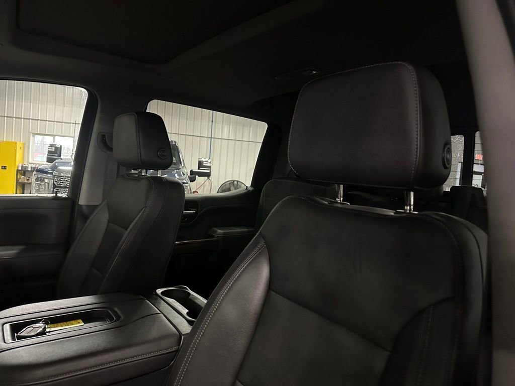 Used 2019 Chevrolet Silverado 1500 LT Trail Boss image 3