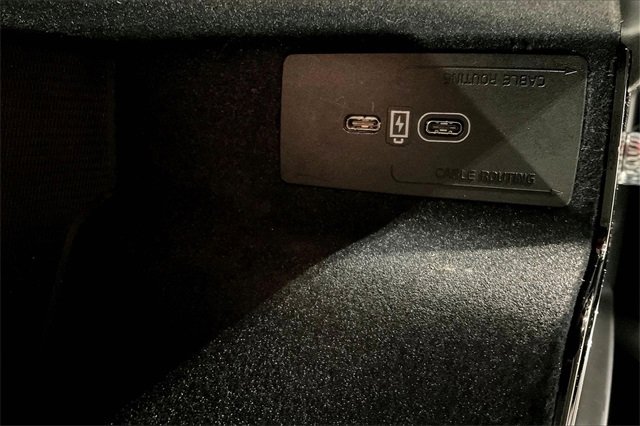 Certified 2023 Volvo XC60 B5 Plus image 33