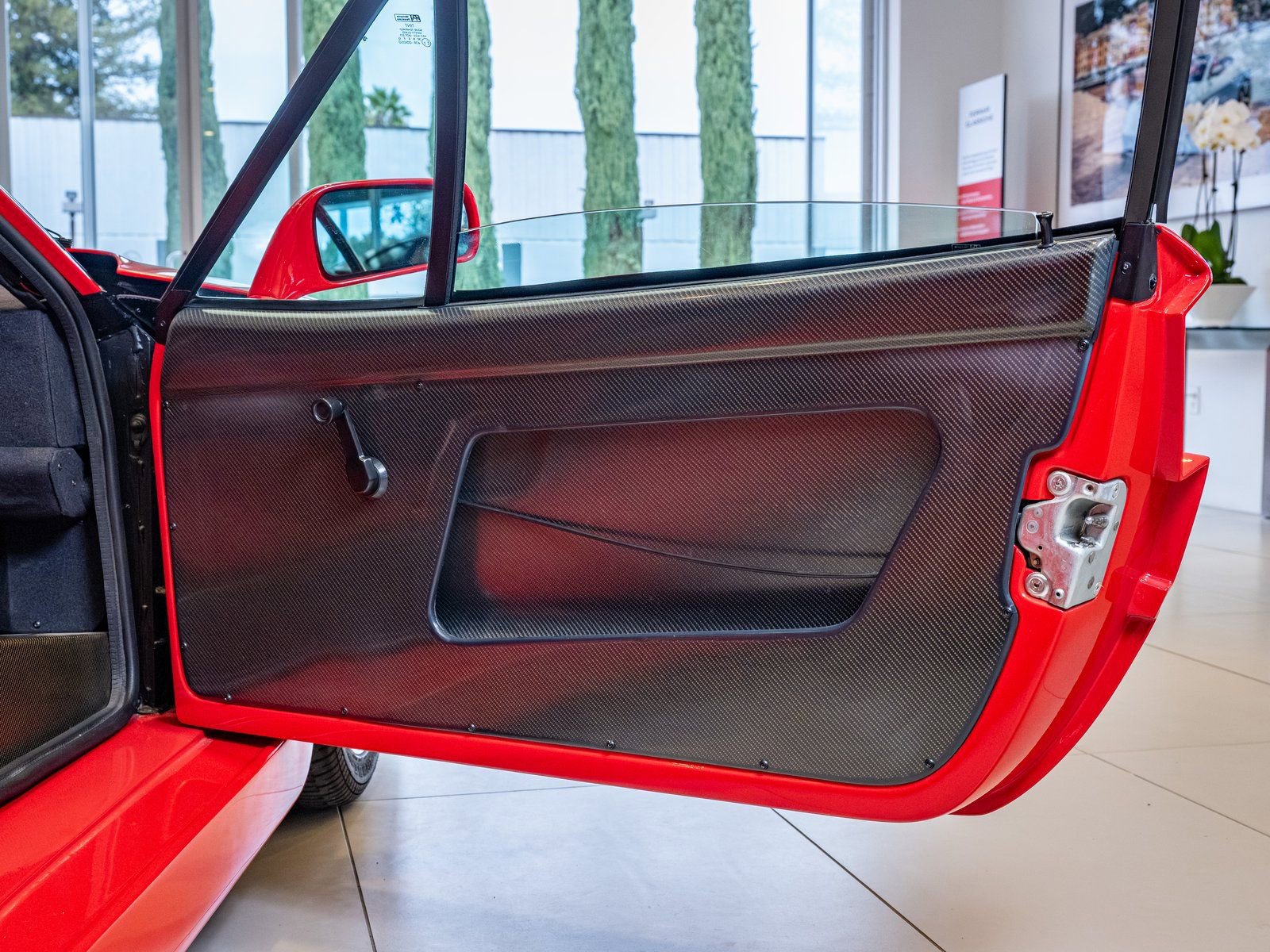 Used 1990 Ferrari F40 RWD image 21