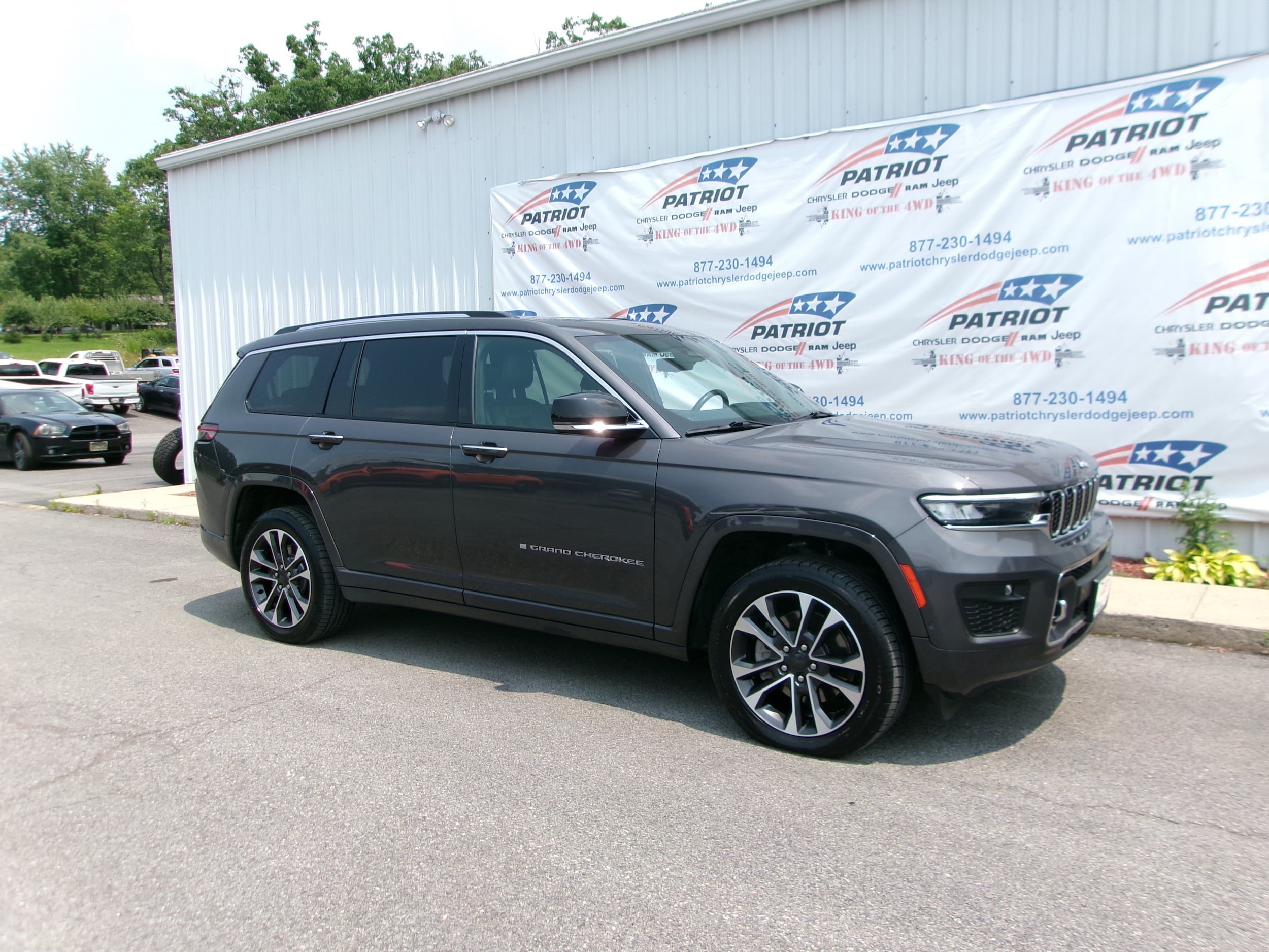 Used 2021 Jeep Grand Cherokee L Overland AWD/4WD image 1