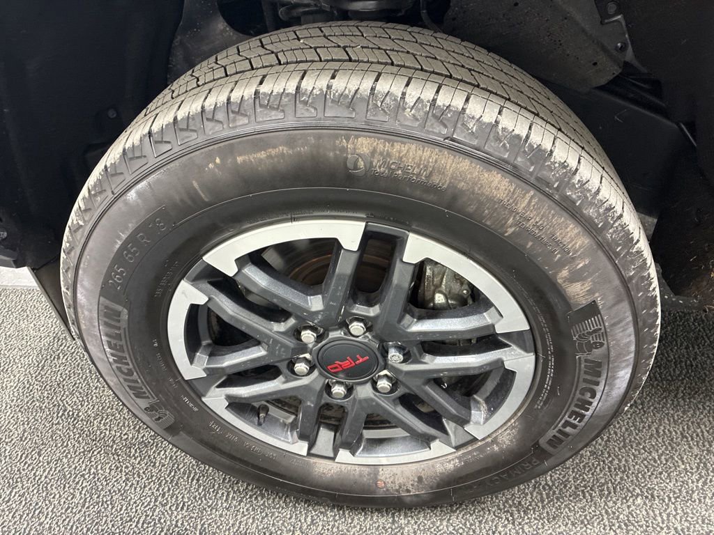 Used 2025 Toyota Tacoma TRD Sport image 10