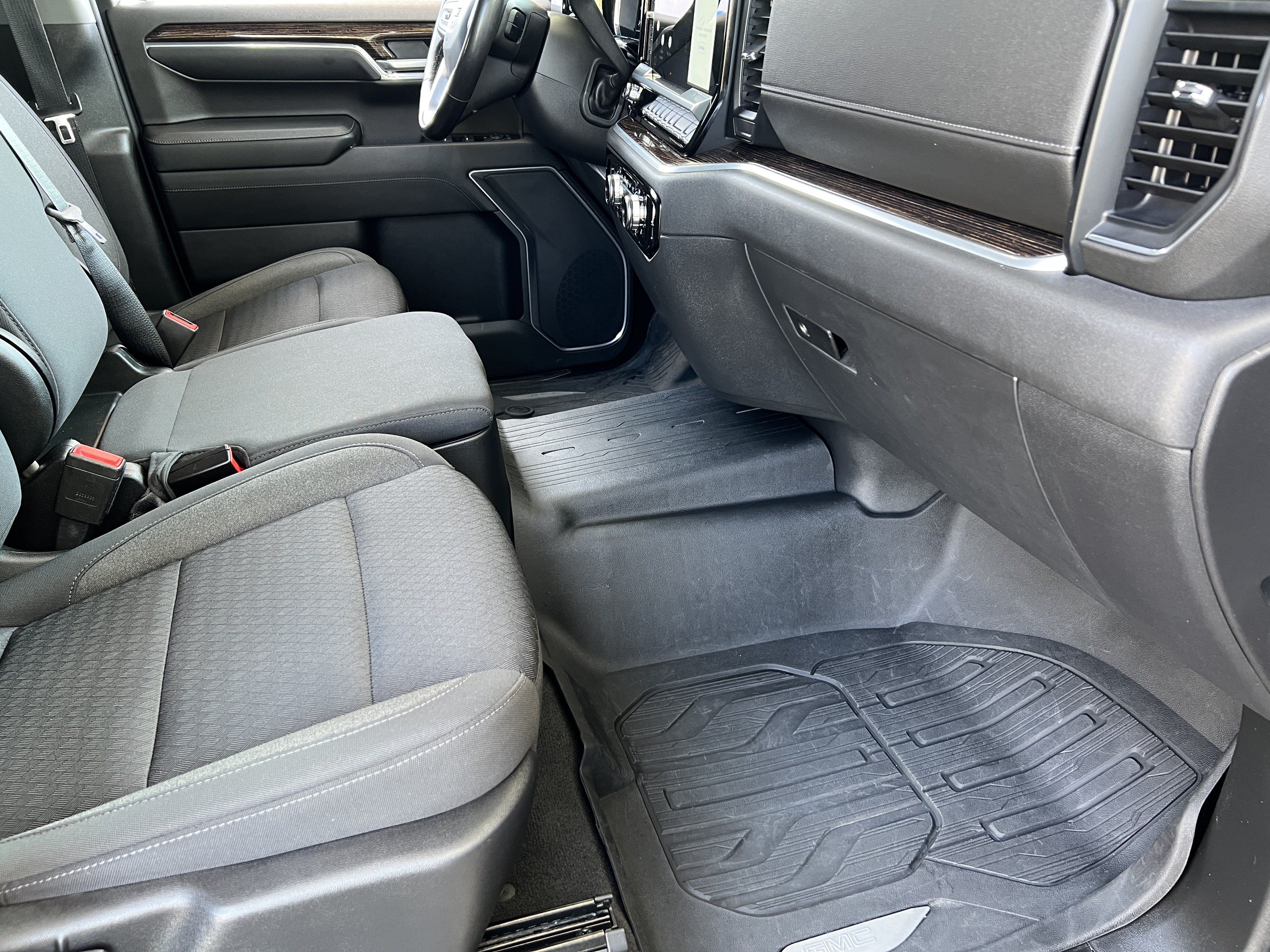 Used 2022 GMC Sierra 1500 Elevation w/ LPO, Elevation Black Package AWD/4WD image 21