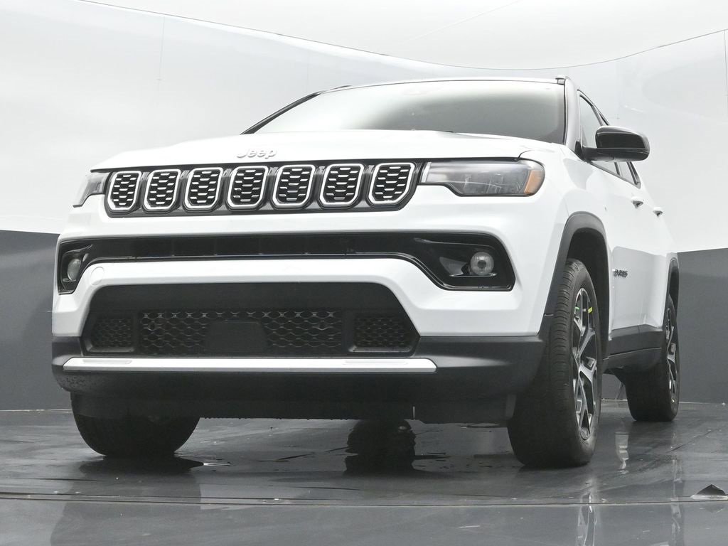 Certified 2025 Jeep Compass Limited image 31