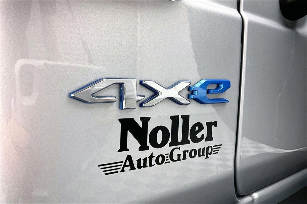 Used 2023 Jeep Wrangler Unlimited Sahara image 8