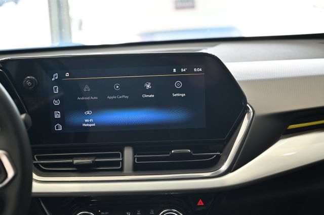 New 2026 Chevrolet Trax LT w/ Sunroof Package FWD image 15