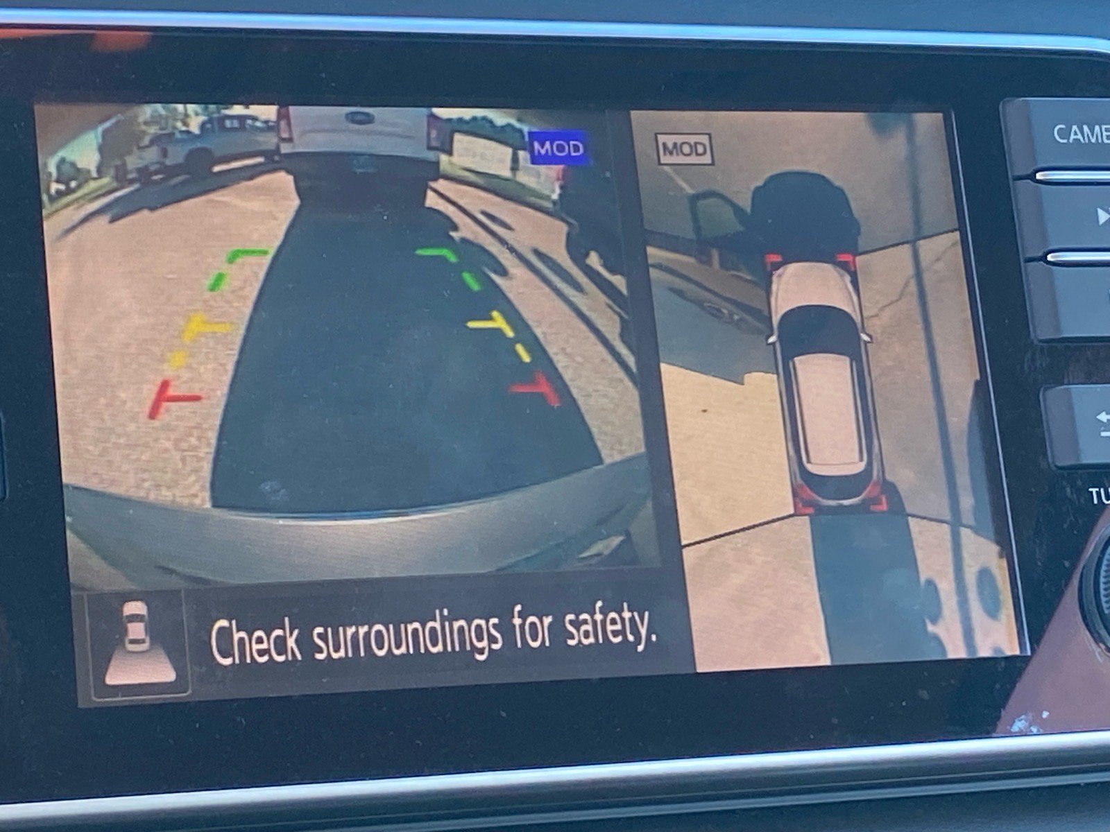 Used 2019 Nissan Kicks SR w/ Exterior Electronics Package FWD image 12