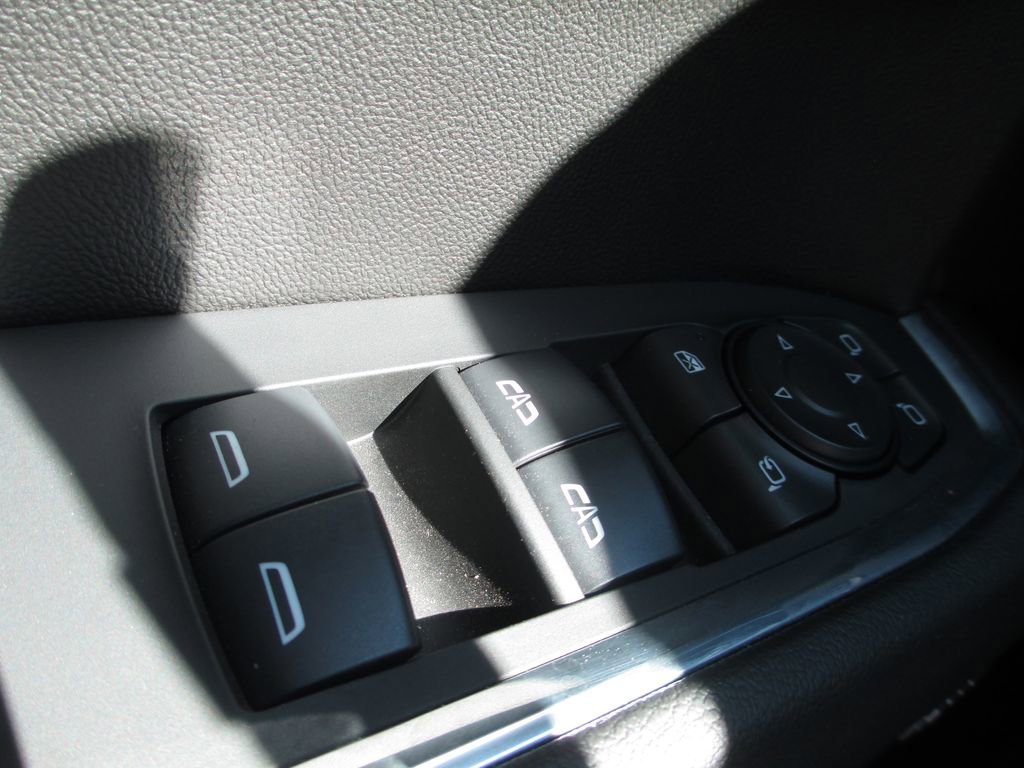 Used 2024 GMC Sierra 1500 SLT w/ SLT Premium Plus Package image 29