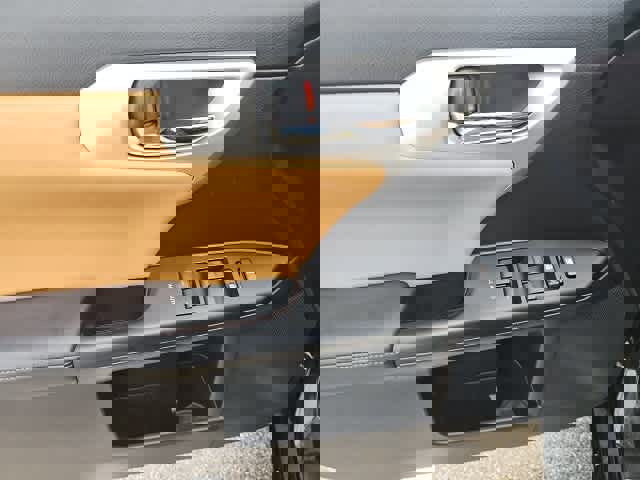 Used 2013 Lexus CT 200h image 10