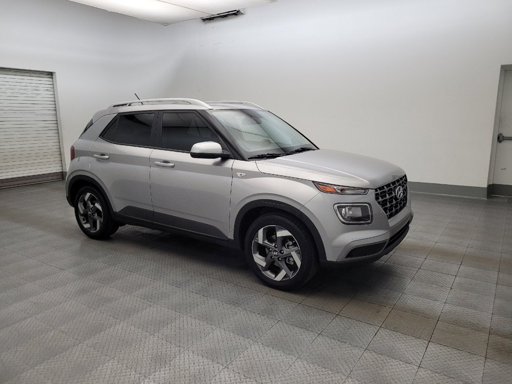 Used 2023 Hyundai Venue SEL w/ Cargo Package FWD image 11