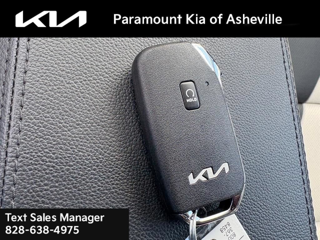 Certified 2025 Kia Sportage EX w/ EX Premium Package AWD/4WD image 27
