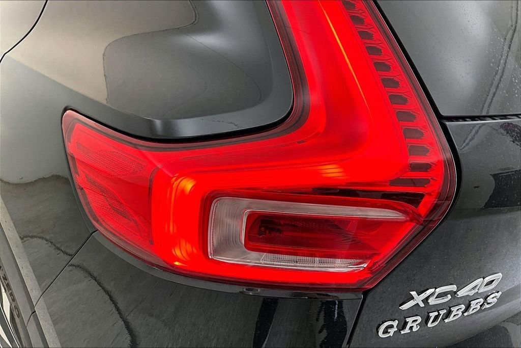 Used 2023 Volvo XC40 B5 Plus w/ Protection Package Premier AWD/4WD image 39