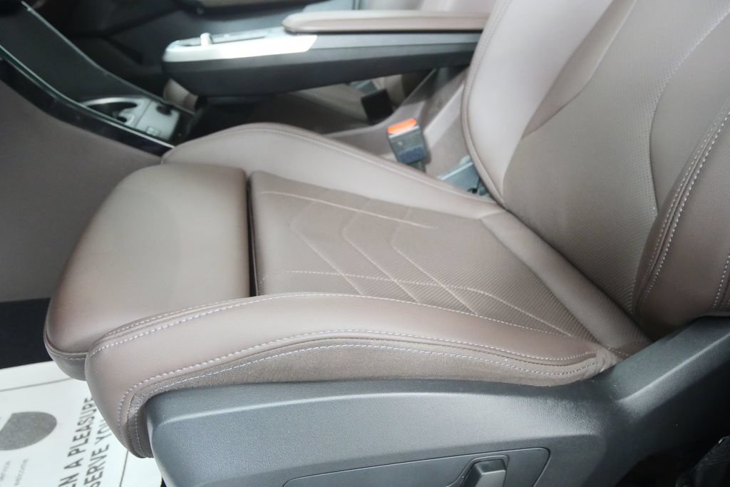 Certified 2025 BMW X2 xDrive28i AWD/4WD image 9