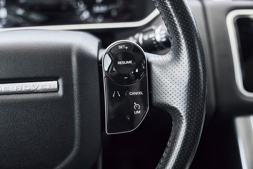 Used 2020 Land Rover Range Rover Sport SE image 33