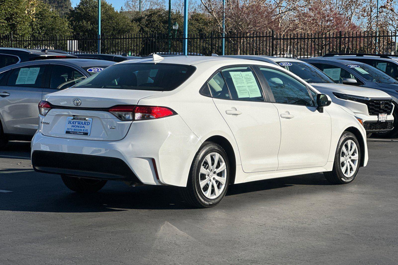 Used 2024 Toyota Corolla LE image 3