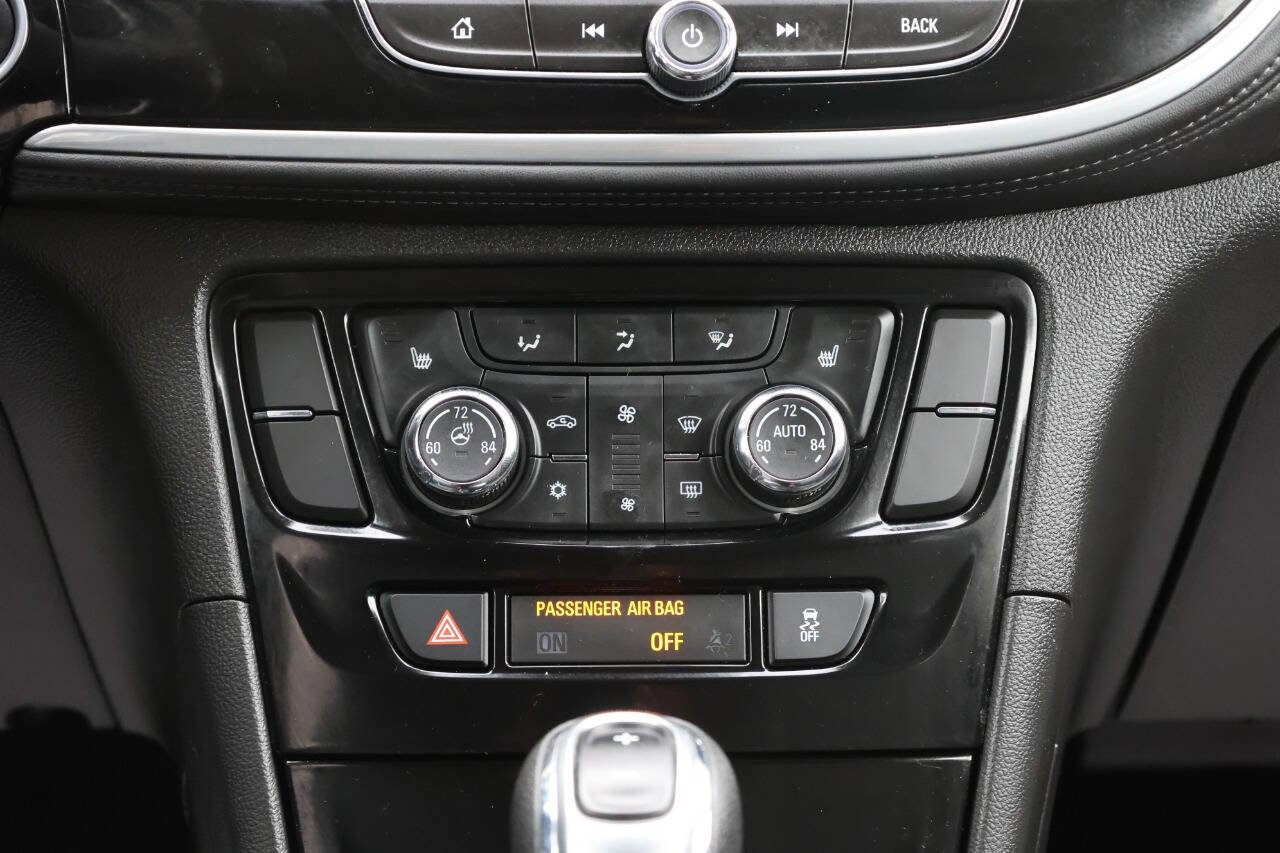 Used 2019 Buick Encore Essence image 21