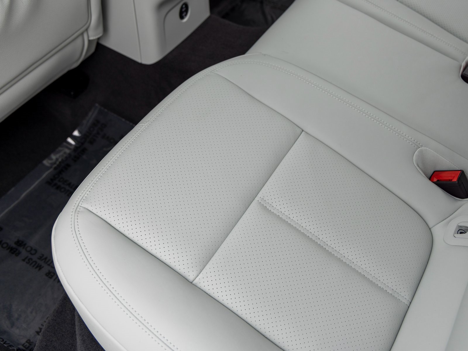 New 2025 Porsche Macan image 37