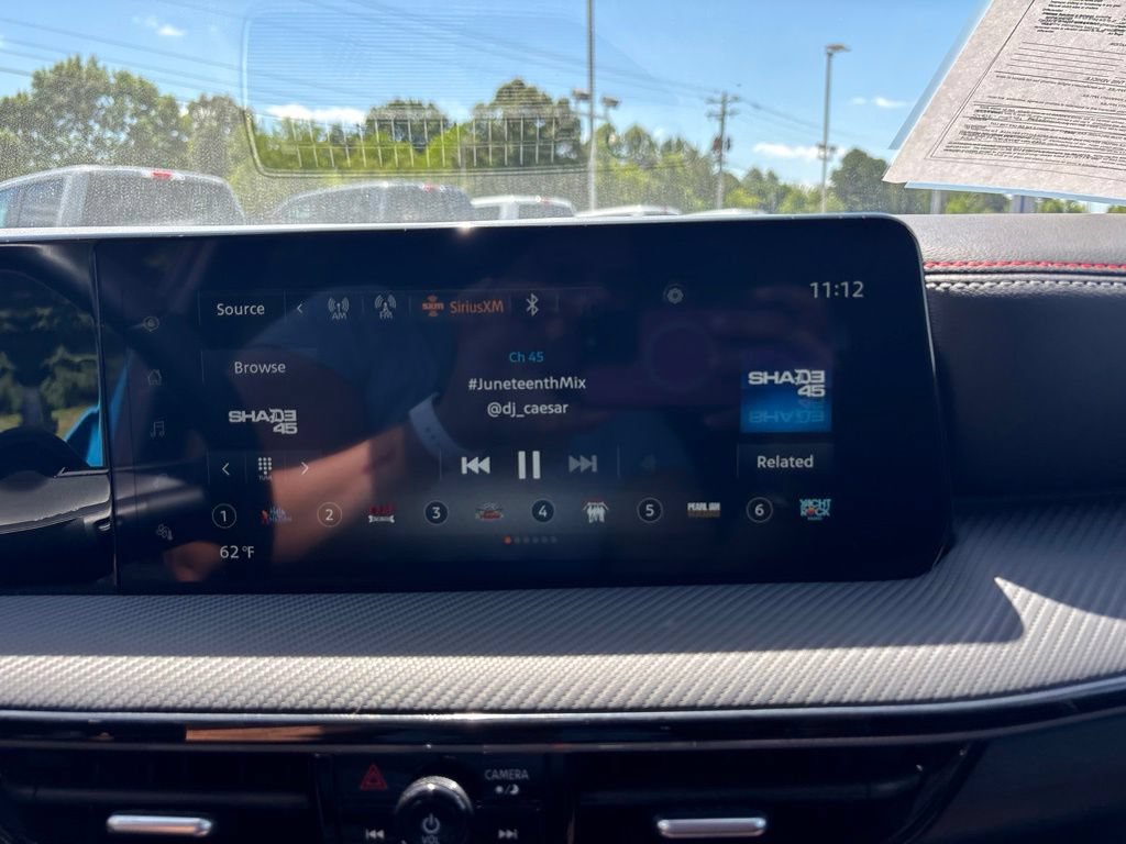 Used 2025 Nissan Kicks SR AWD/4WD image 22