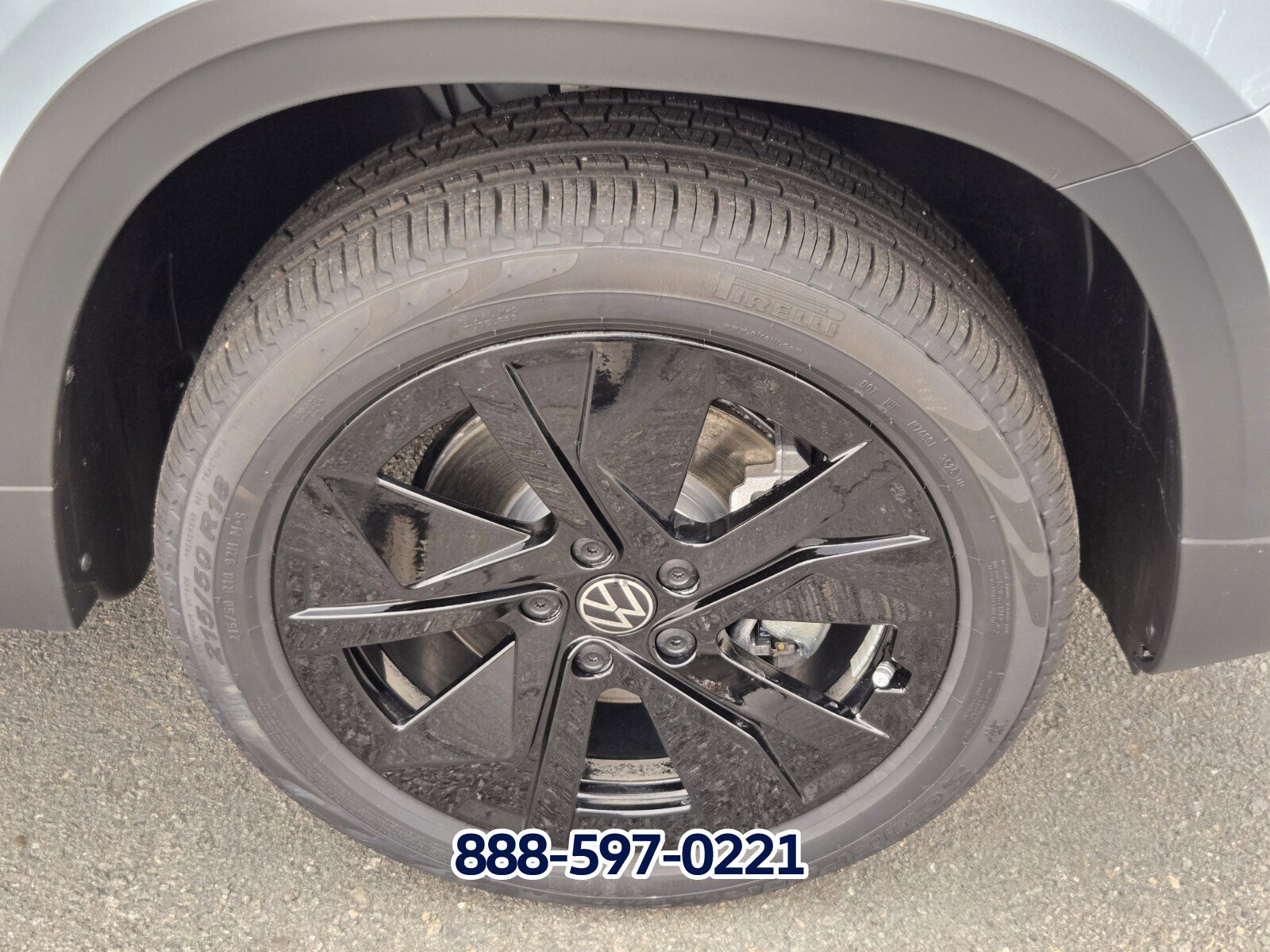 New 2026 Volkswagen Taos SE image 15